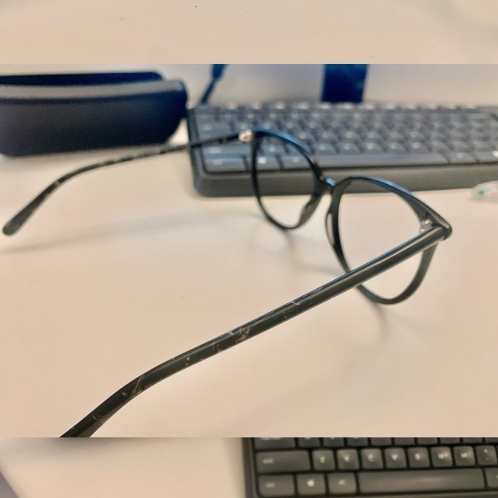 New Bonlook glass frame